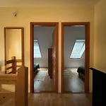 Kemences Vendeghaz * Balatonfenyves