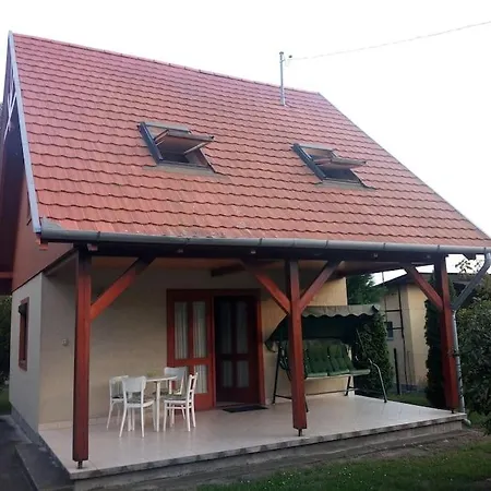 Kemences Vendeghaz Holiday home *