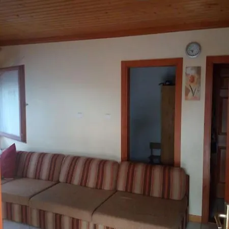 Kemences Vendeghaz * Balatonfenyves